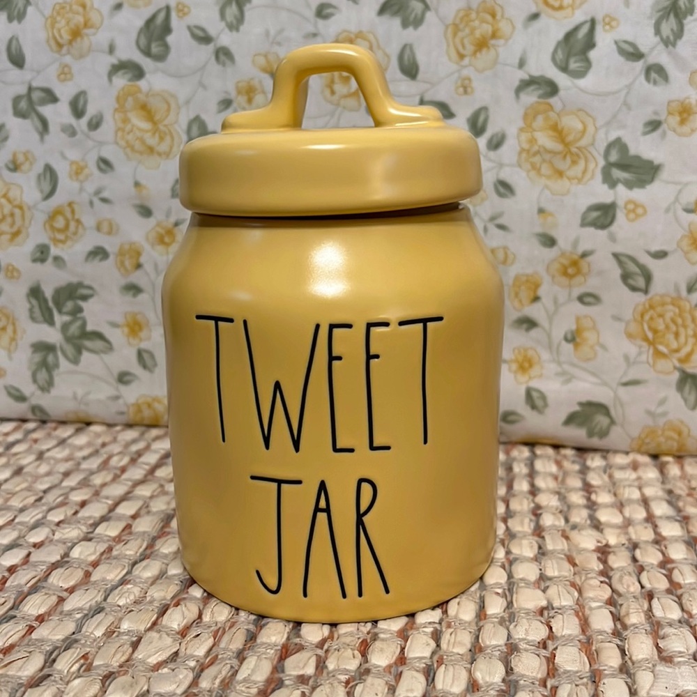 Rae Dunn Small Canister
